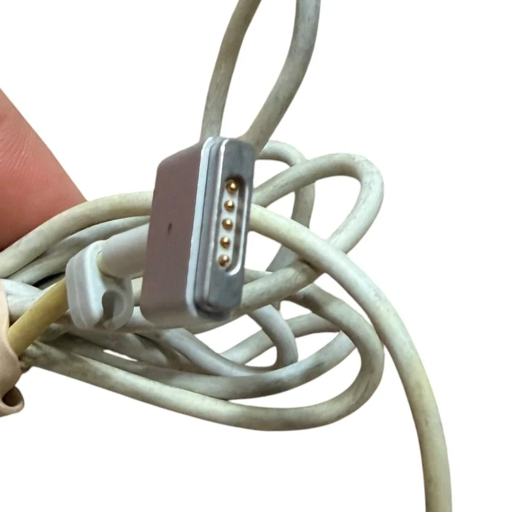 Apple 45W MagSafe Power Adapter MacBook Air Charger A1436 White 14.85V 3.05A